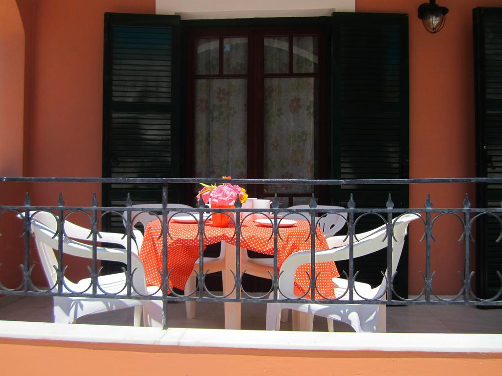 Peroulades  Varvara Studios & Apartments I חדר תמונה