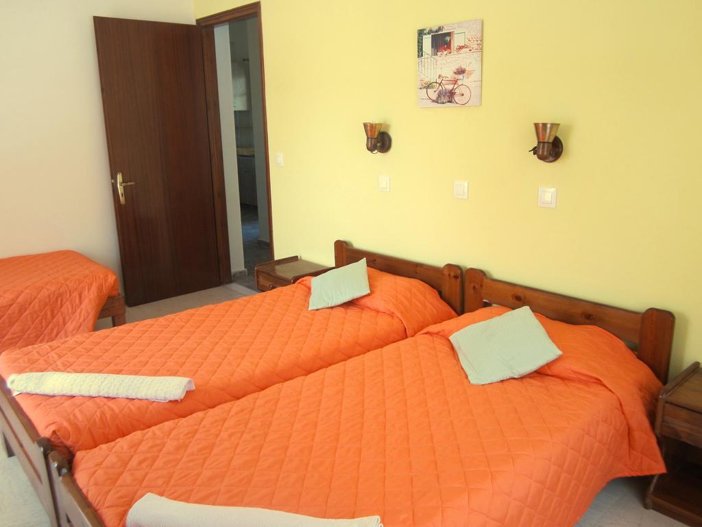 Peroulades  Varvara Studios & Apartments I מראה חיצוני תמונה